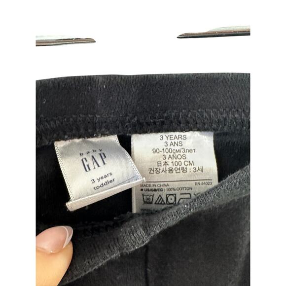 BABY GAP Black & White Skeleton 2 piece Pajama Set Size 3 years - Picture 5 of 6